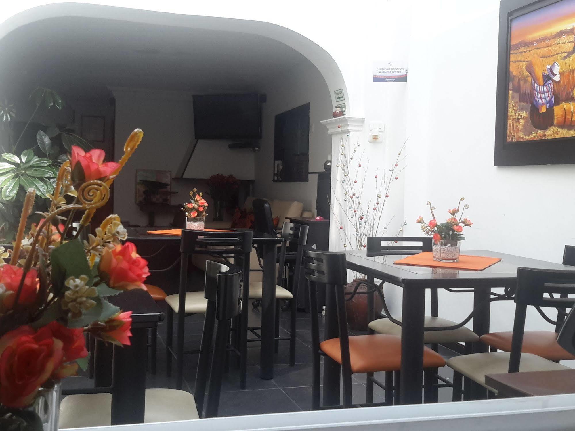 Hotel Central House A 5 Min De La Embajada Americana Bogotá Eksteriør billede